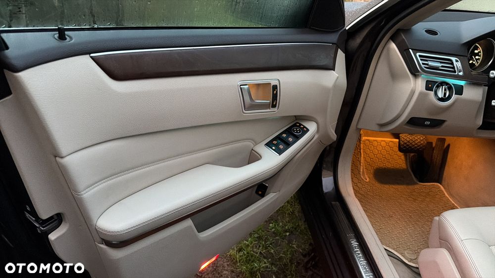 Mercedes-Benz Klasa E 200 BlueTEC 7G-TRONIC Edition - 10