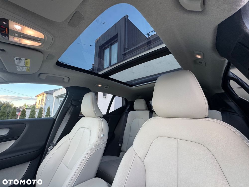 Volvo XC 40 B5 AWD Ultimate Bright - 19