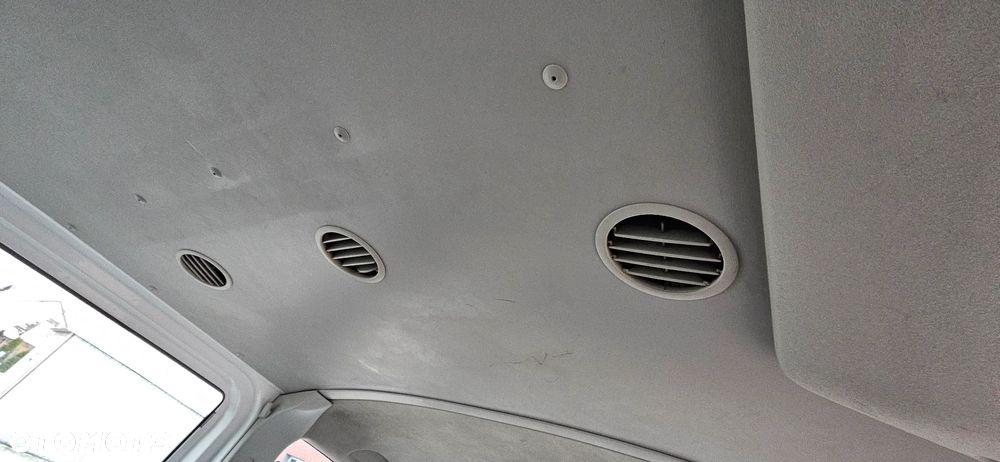 Volkswagen Transporter - 12