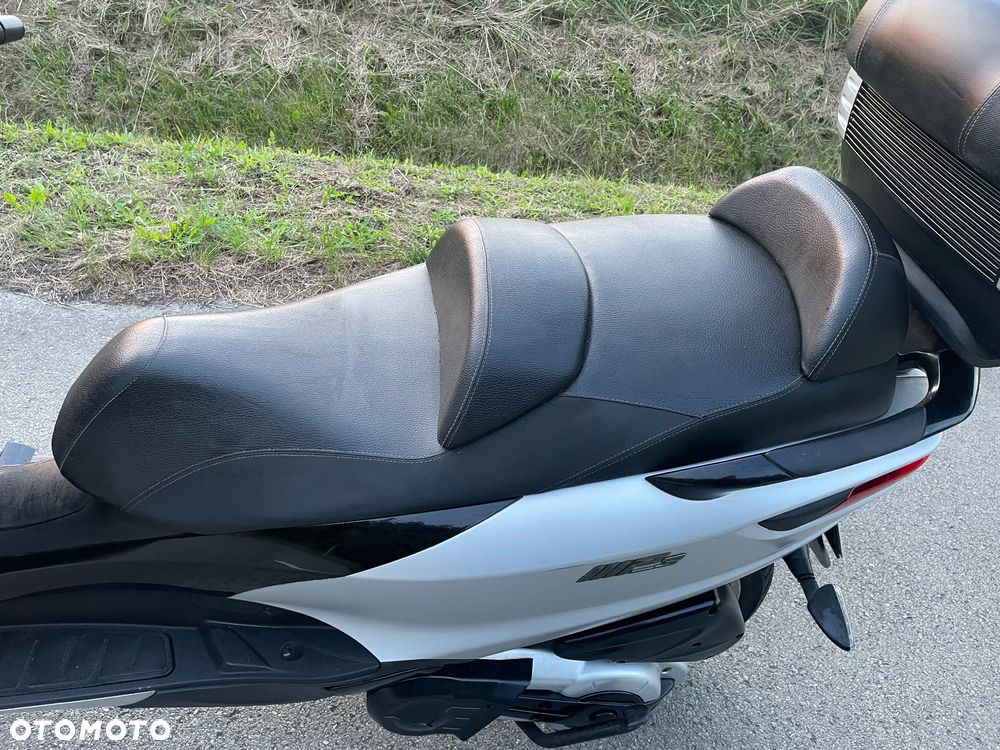 Piaggio MP-3 - 4