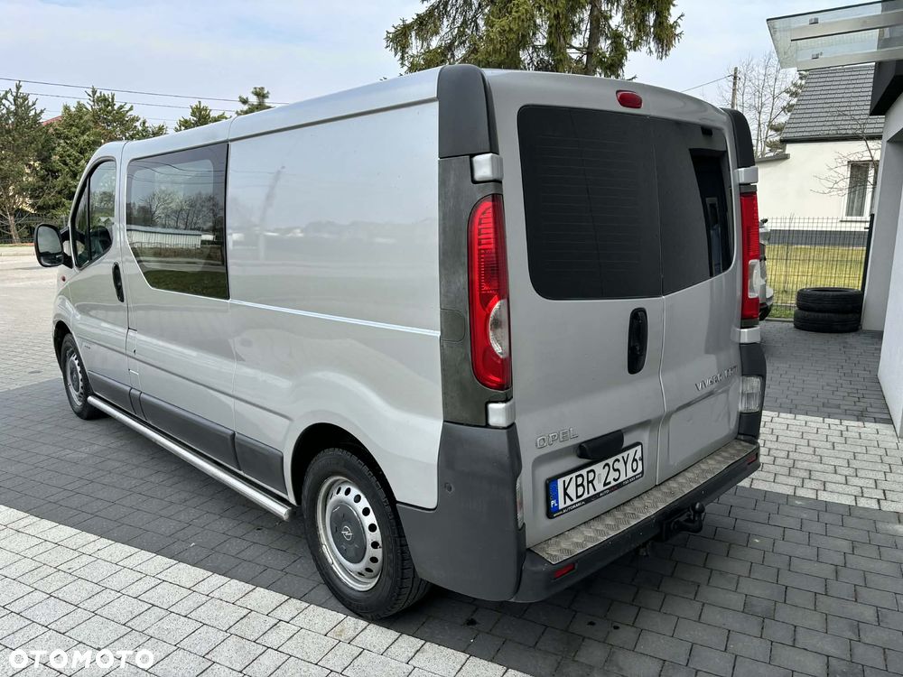 Opel Vivaro L2H1 2.9t - 15