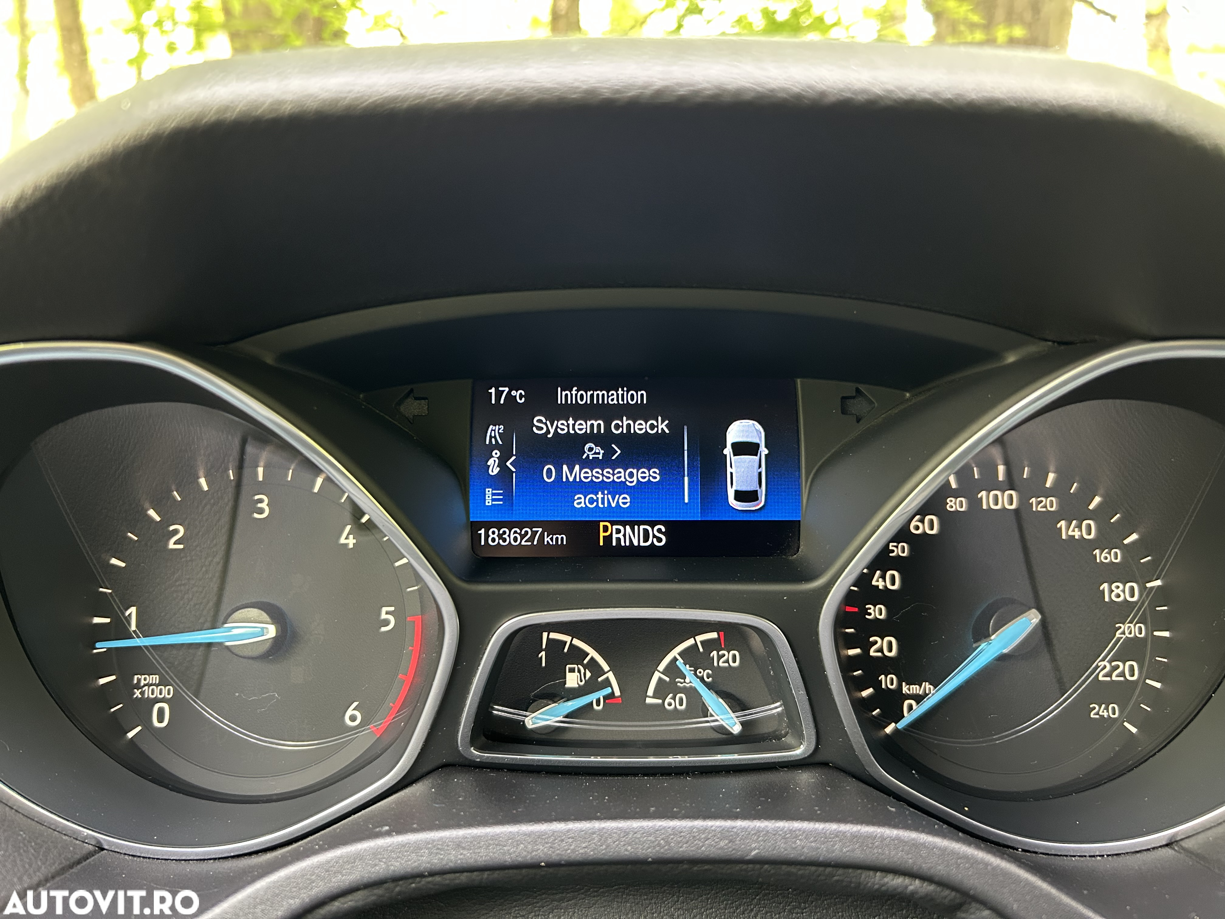 Ford Focus 1.5 TDCi Powershift Titanium - 11