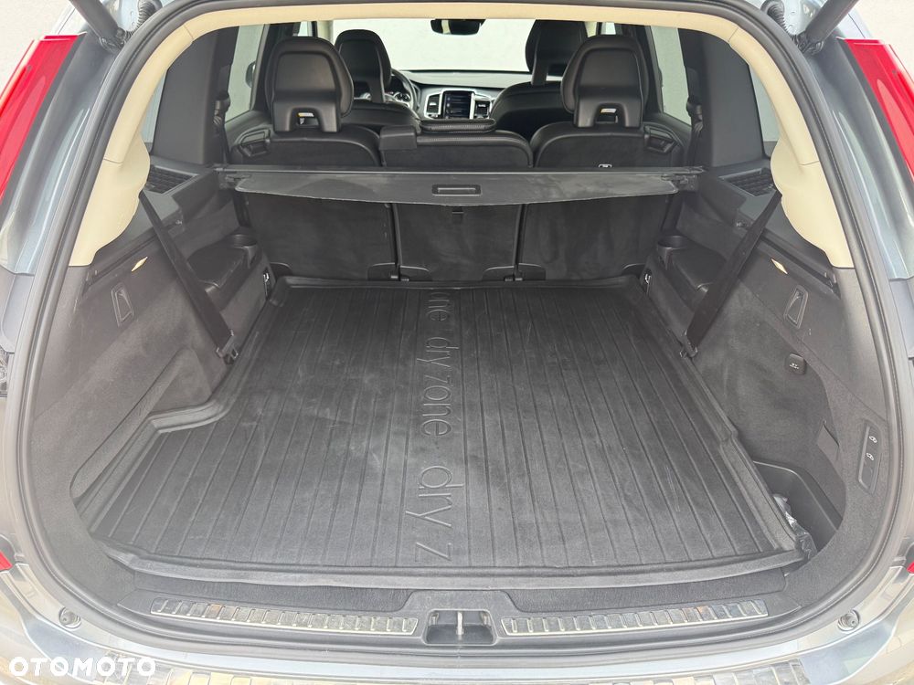 Volvo XC 90 D5 AWD Inscription 7os - 32