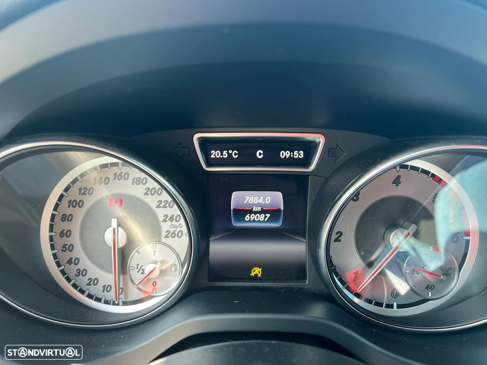 Mercedes-Benz CLA 180 d Shooting Brake AMG Line - 7