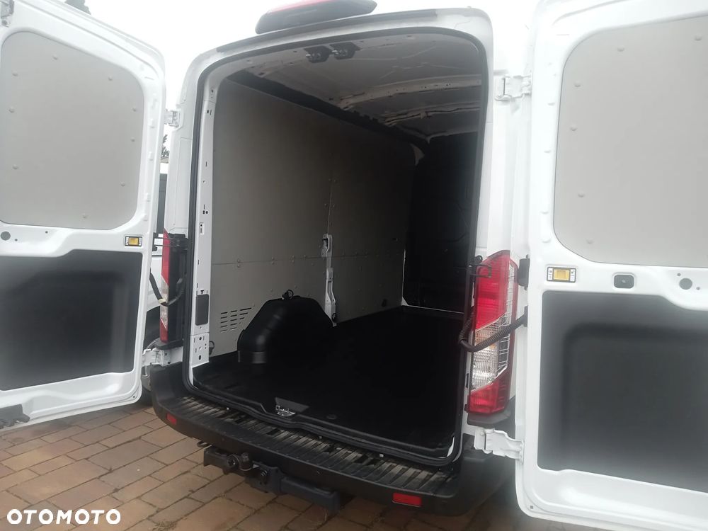 Ford Transit - 12