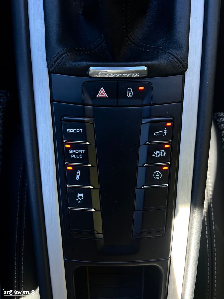 Porsche 911 (991) Carrera 2 50th Anniversary Edition - 30