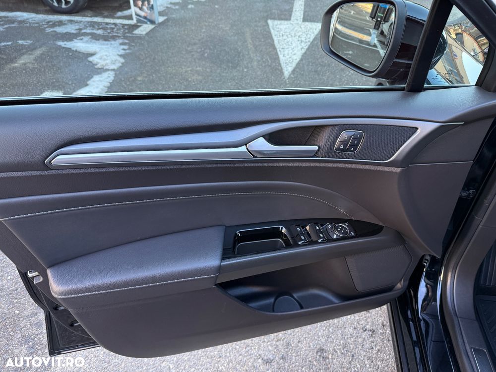 Ford Mondeo 2.0 HEV Titanium - 29