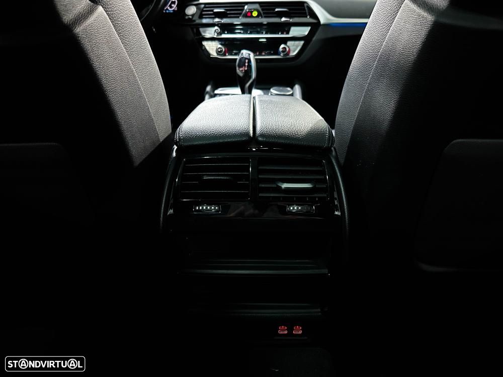 BMW 530 e Pack Desportivo M - 23