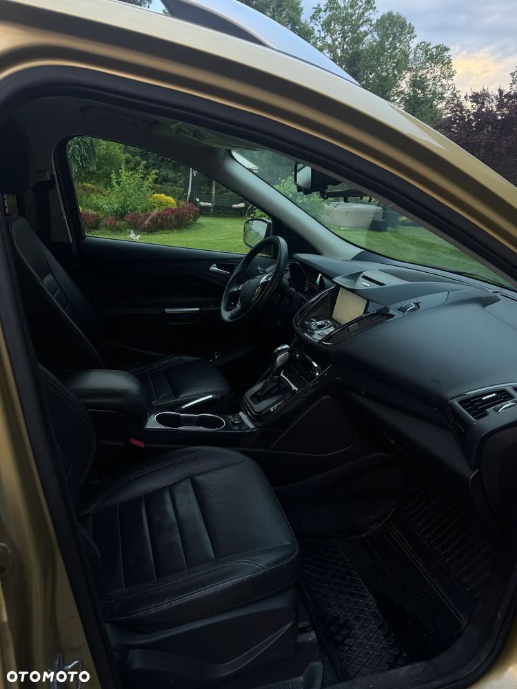 Ford Escape 2.0 EcoBoost AWD Titanium - 5
