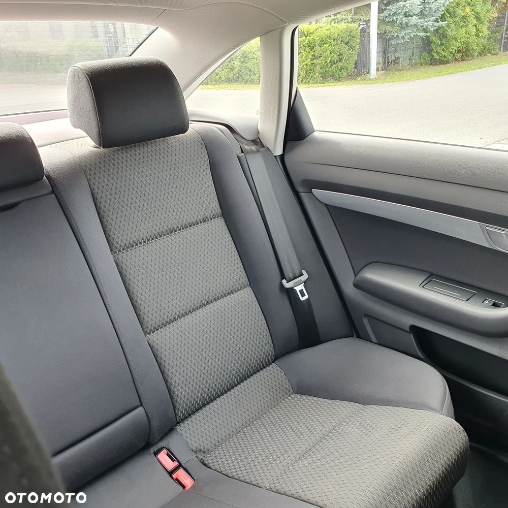 Audi A6 Limousine 2.4 - 15