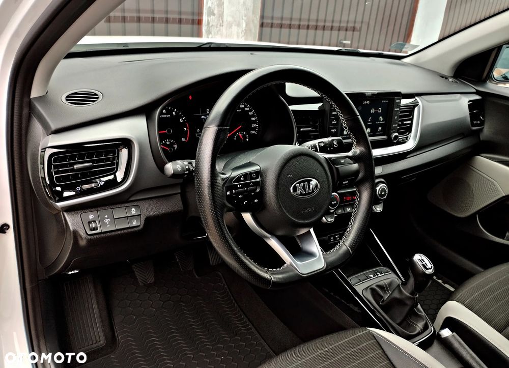 Kia Stonic - 9