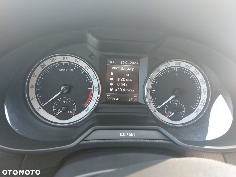 Skoda Octavia 2.0 TDI Style DSG - 4