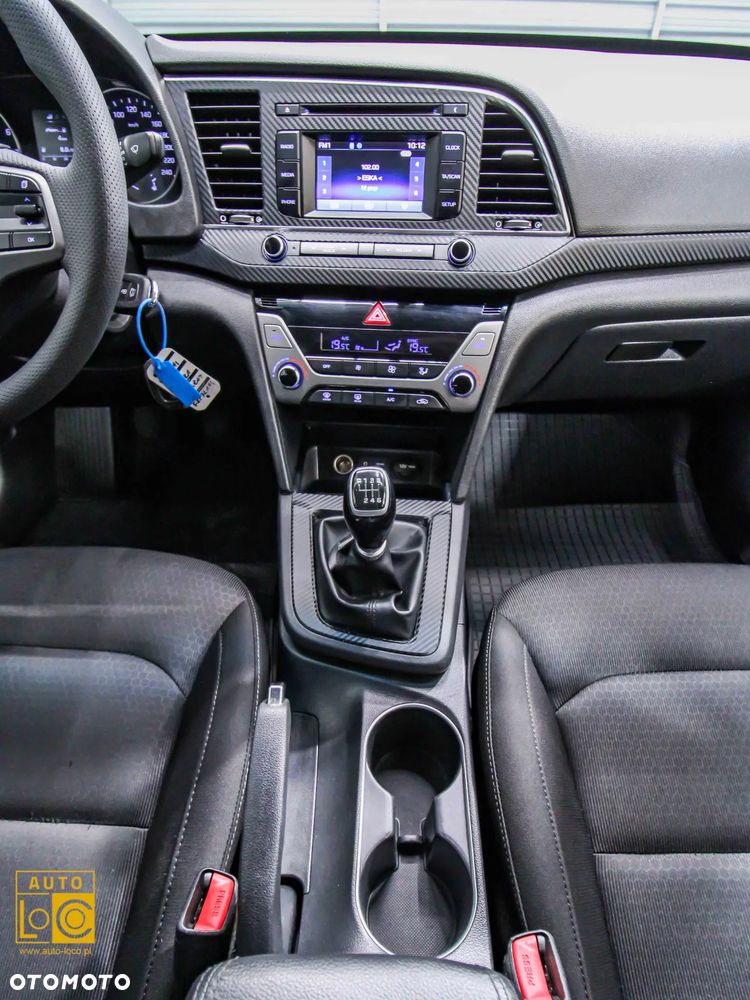Hyundai Elantra 1.6 Comfort - 15