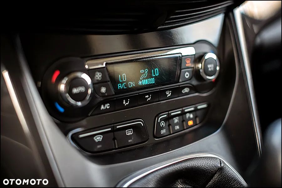 Ford Kuga - 28