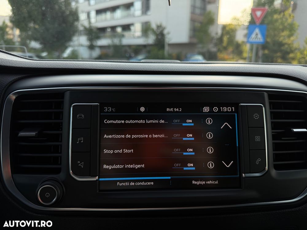 Peugeot Traveller L2 2.0 EAT8 Business VIP - 24