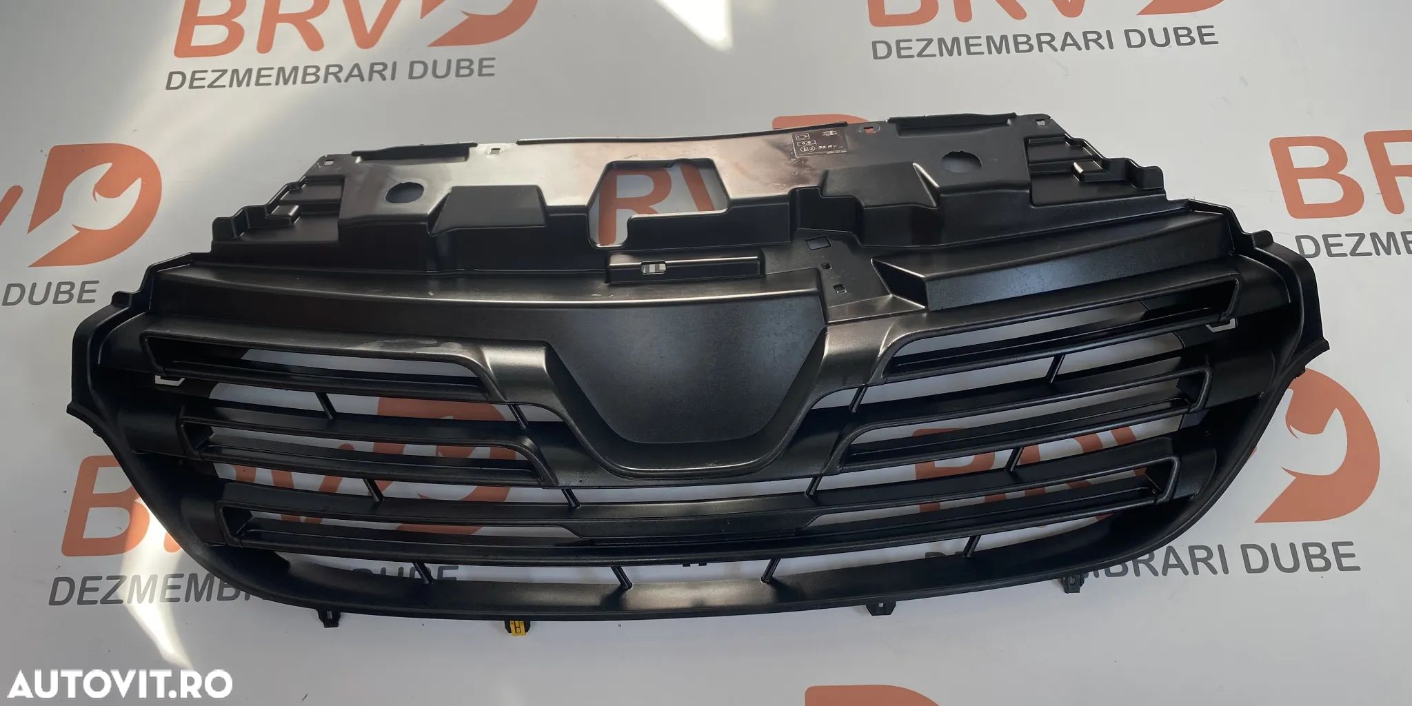Grila capota pentru Renault Trafic Euro 5 / 6 an 2015-2020 - 1