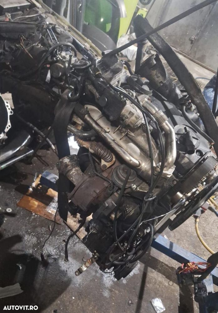 Dezmembrez motor BPW BSS 2.0 diesel 2008 Audi Skoda - 1