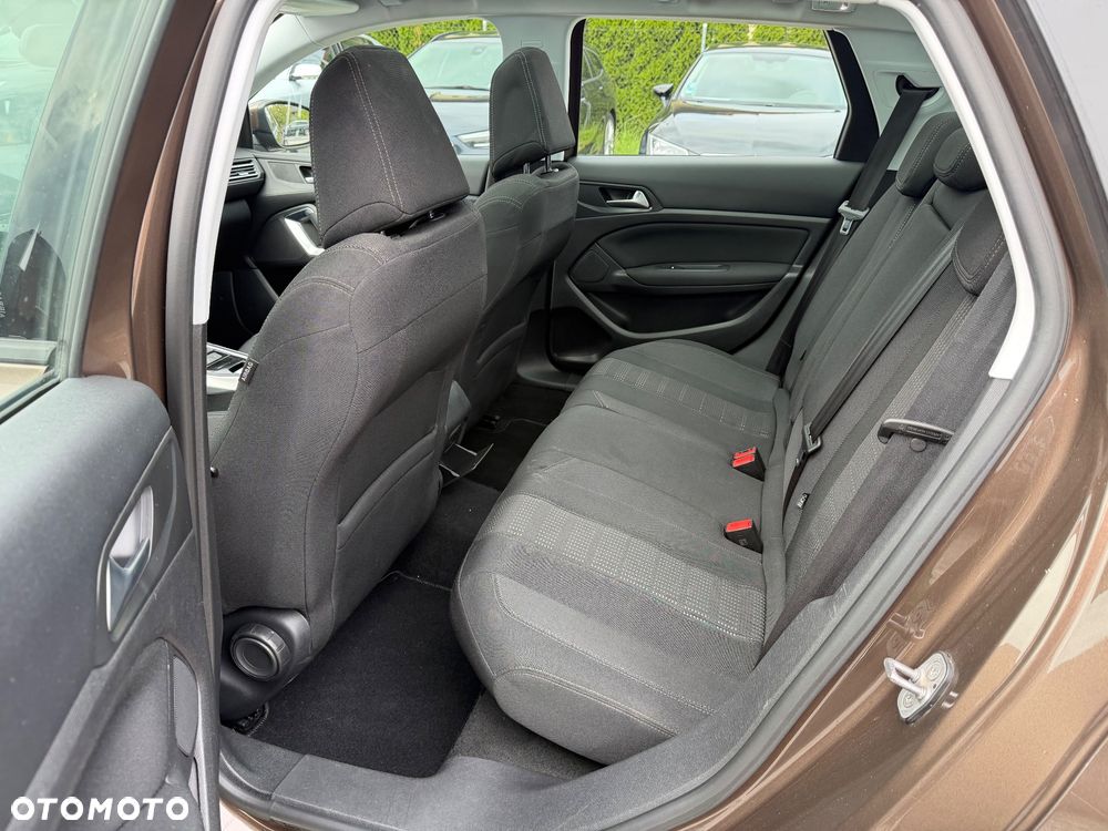 Peugeot 308 BlueHDi 150 EAT6 Stop & Start Business-Line - 26