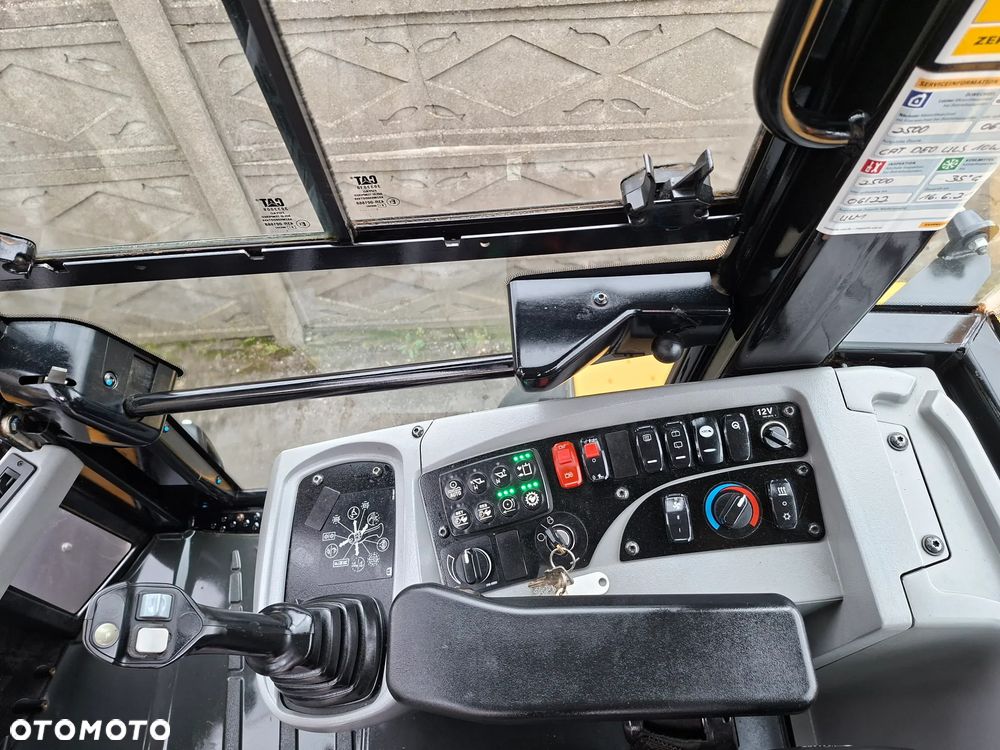 Caterpillar CAT 914 M - 33