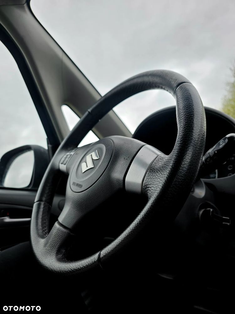 Suzuki SX4 1.6 VVT Comfort - 16