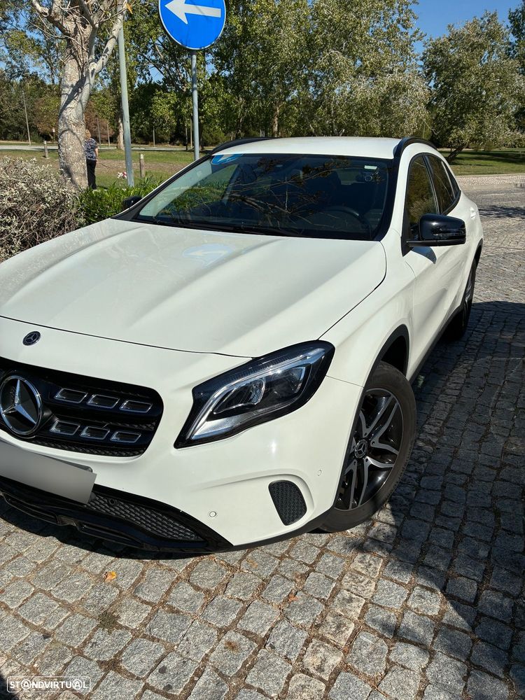 Mercedes-Benz GLA 180 d Urban - 6