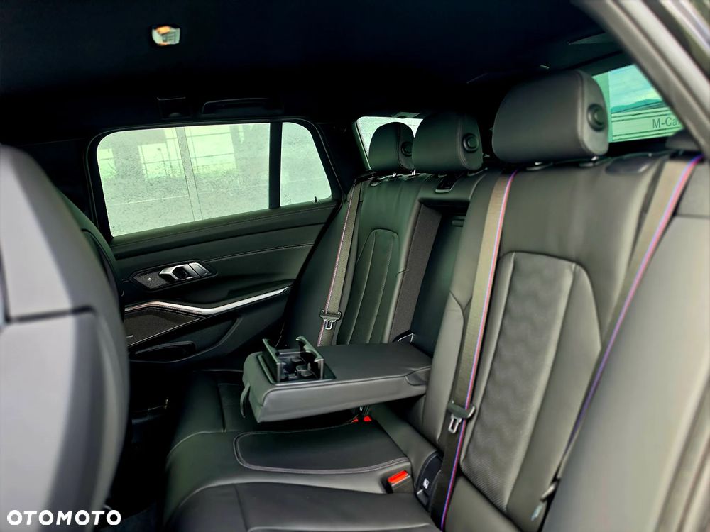 BMW M3 Competition xDrive sport - 34