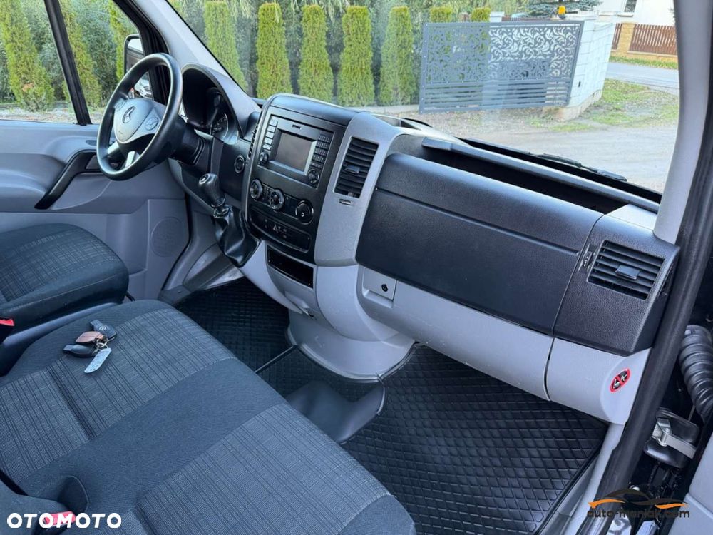 Mercedes-Benz Sprinter - 37