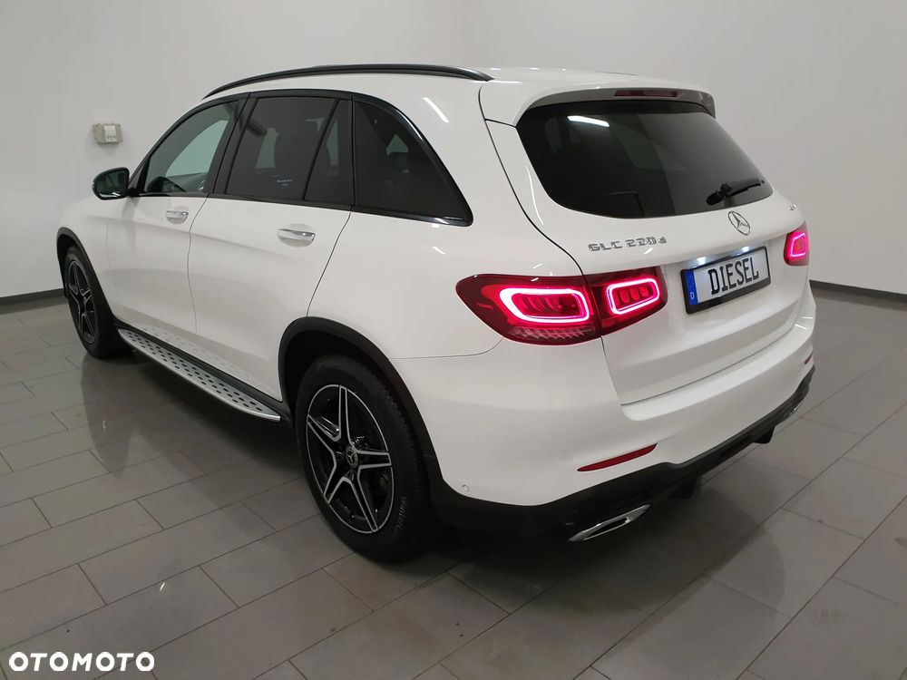 Mercedes-Benz GLC 220 d 4Matic 9G-TRONIC AMG Line Plus - 4