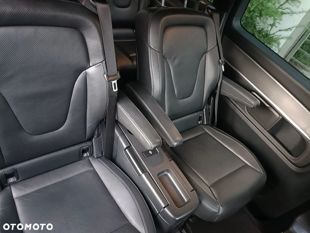 Mercedes-Benz Klasa V - 11