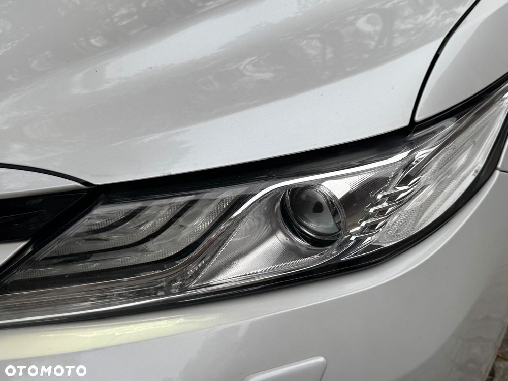 Toyota Camry 2.5 Hybrid Executive CVT - 37