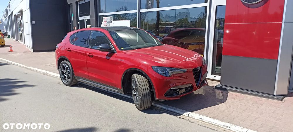 Alfa Romeo Stelvio 2.0 Turbo 16V AT8-Q4 Veloce - 3