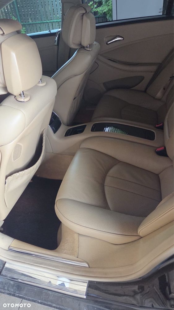Mercedes-Benz CLS - 6