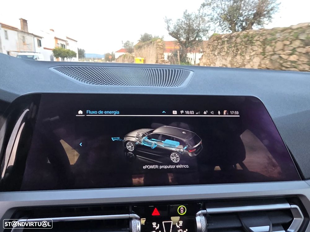 BMW 330 e xDrive Aut. - 33