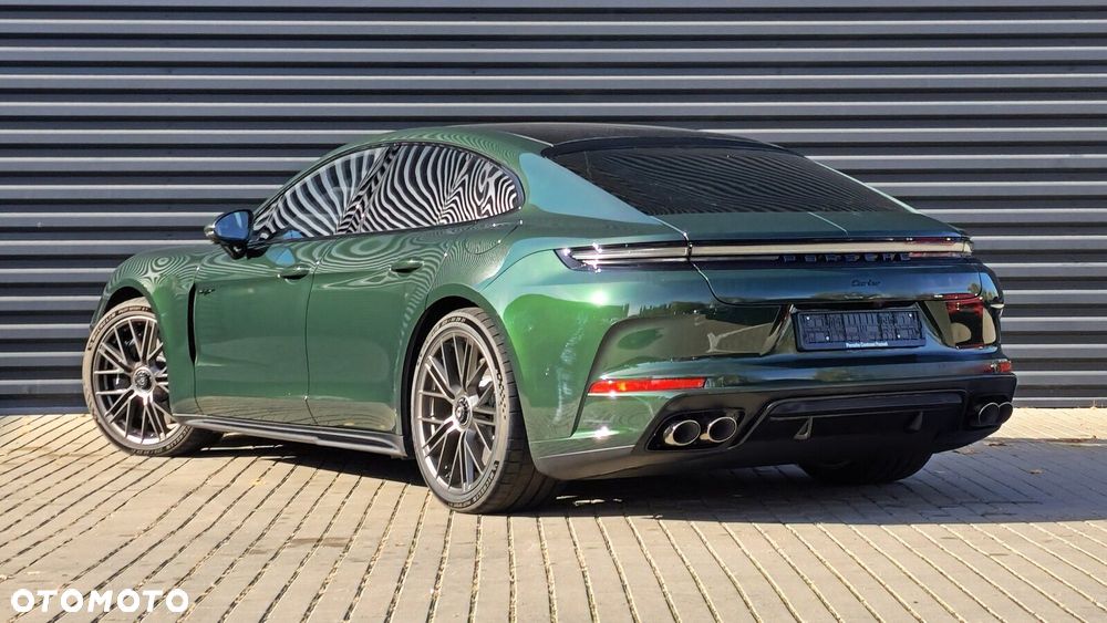 Porsche Panamera - 4