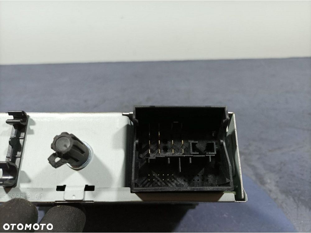RENAULT MEGANE III RADIO RADIOODTWARZACZ CD 281150030R K4M858 - 4