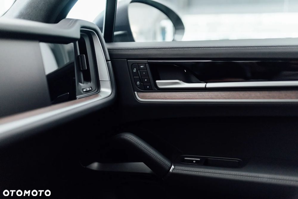 Porsche Cayenne S E-Hybrid PHEV - 30