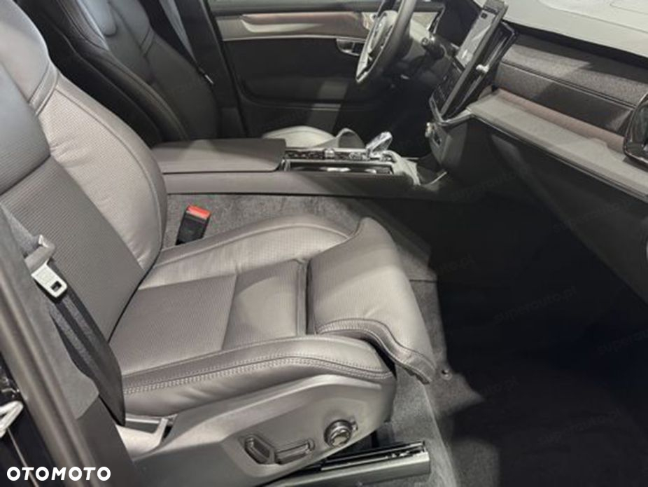 Volvo XC 90 - 9