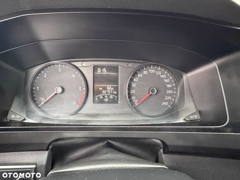 Volkswagen Transporter - 11