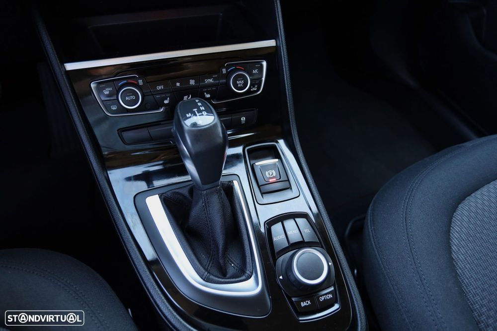 BMW 216 Active Tourer d Aut. Luxury Line - 10