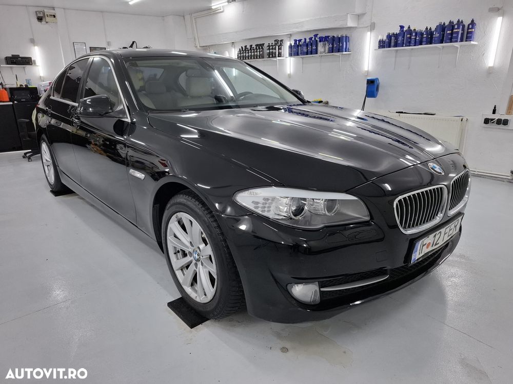 BMW Seria 5 525d xDrive AT - 2