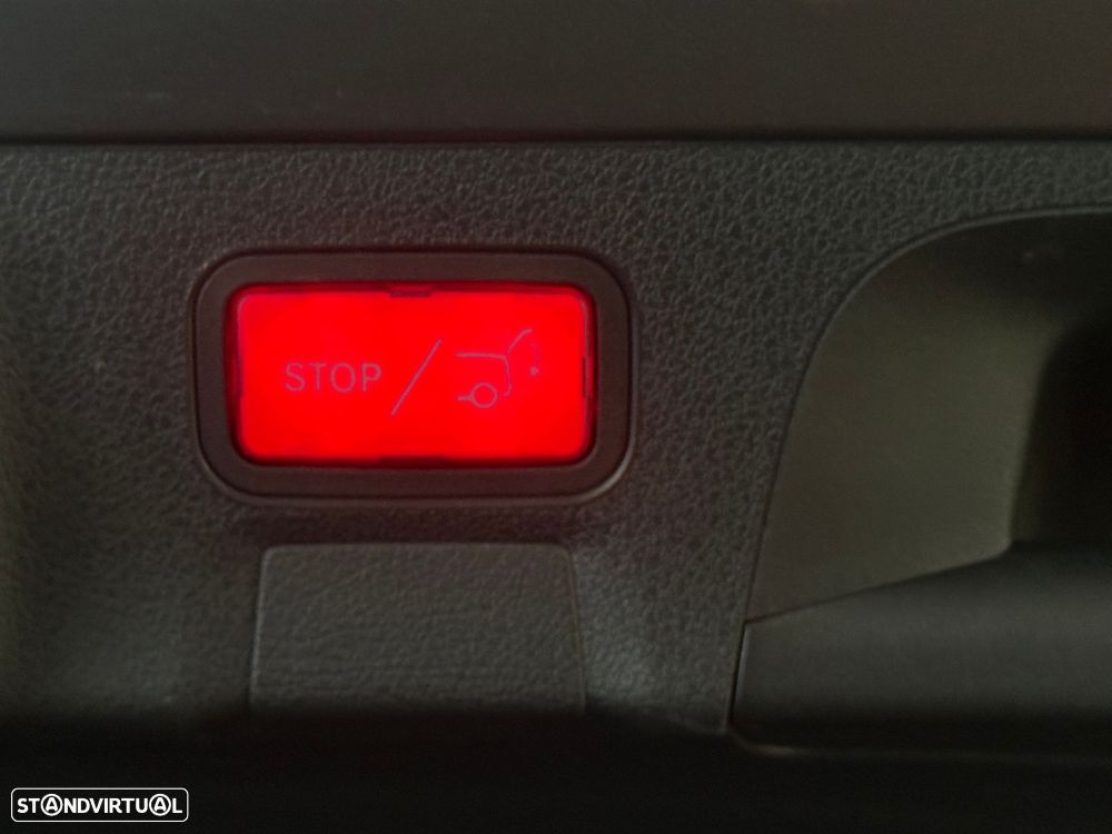 Mercedes-Benz CLA 180 d Shooting Brake AMG Line Aut. - 40