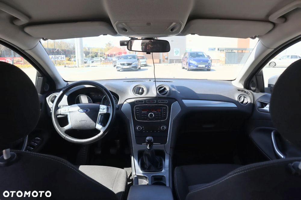 Ford Mondeo 1.6 Silver X - 13