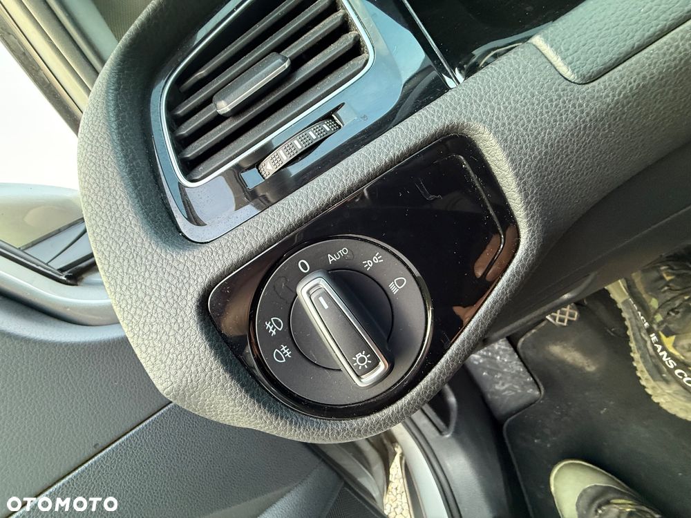 Volkswagen Golf 2.0 TDI (BlueMotion Technology) Highline - 27