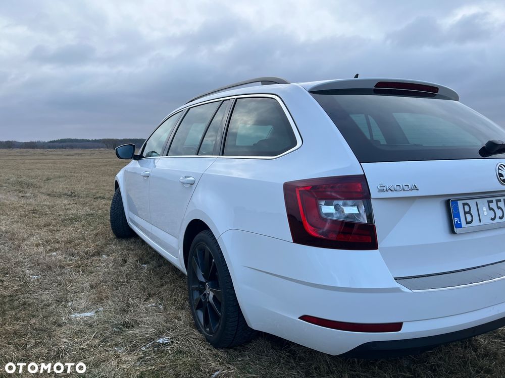 Skoda Octavia Combi 2.0 TDI DSG Style - 6