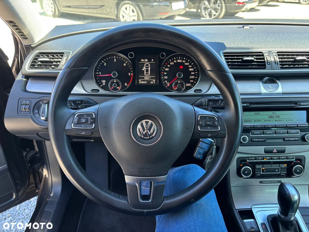 Volkswagen Passat 2.0 TDI DSG BlueMotion Technology Business Edition - 22