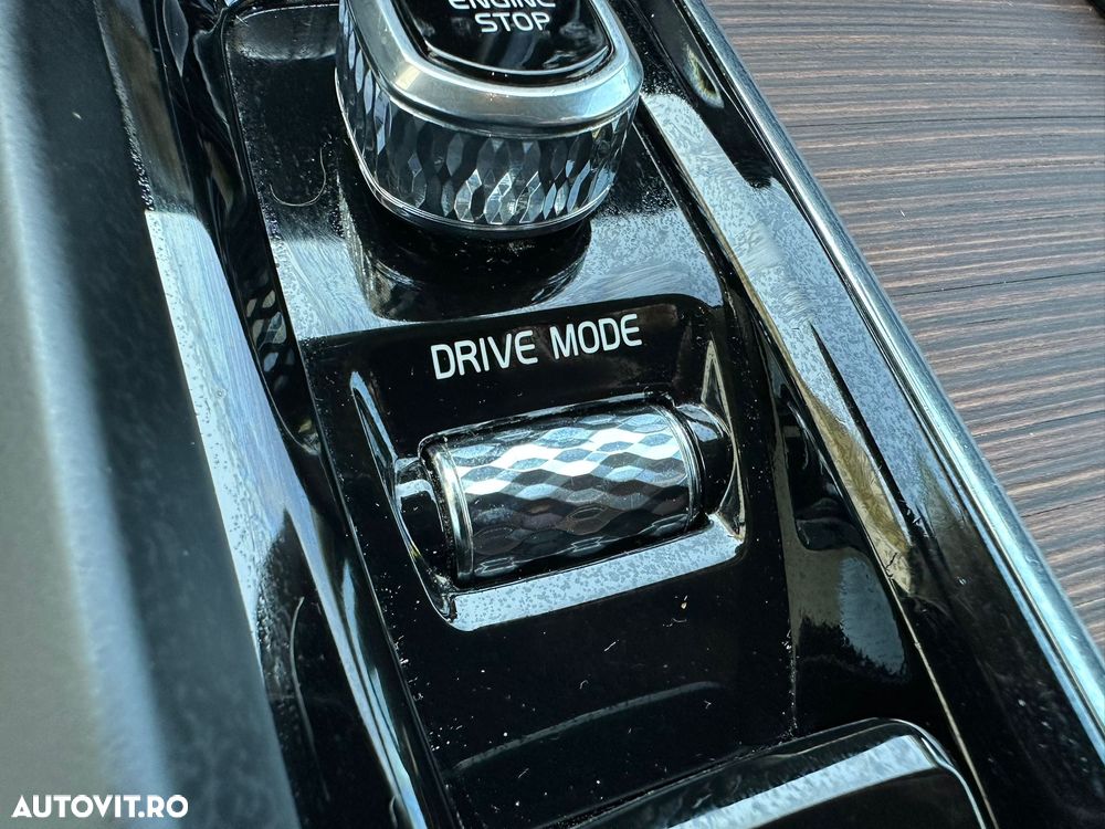 Volvo XC 60 B5 D AWD Geartronic Momentum Pro - 24