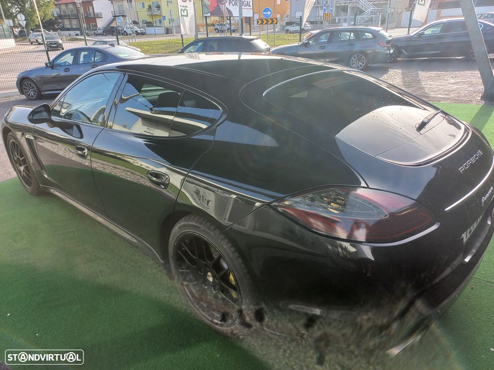 Porsche Panamera 3.0 V6 - 4