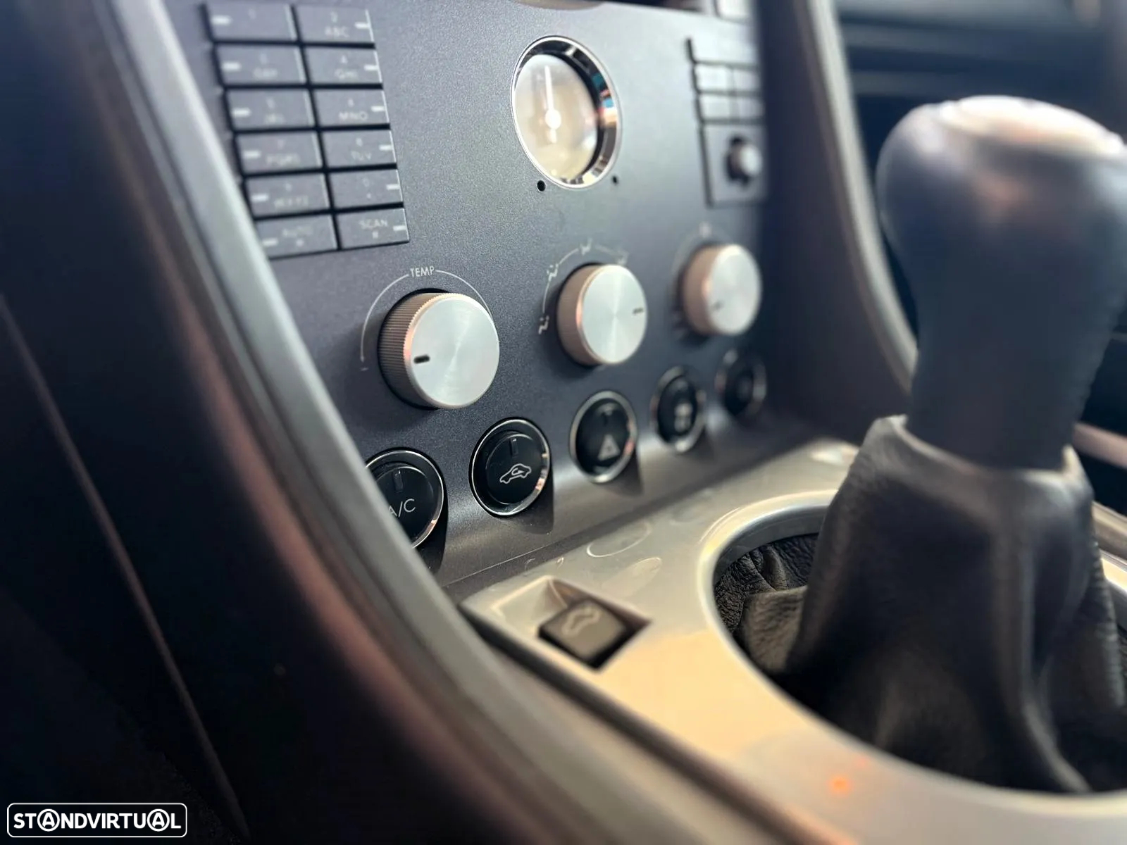 Aston Martin Vantage Coupe V8 - 24