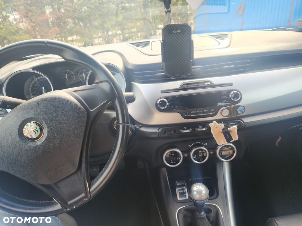 Alfa Romeo Giulietta 1.6 JTDM Veloce - 4
