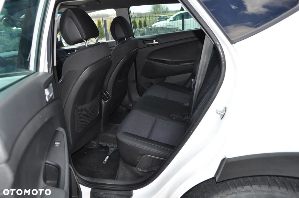 Hyundai Tucson 1.7 CRDI BlueDrive Comfort 2WD - 13